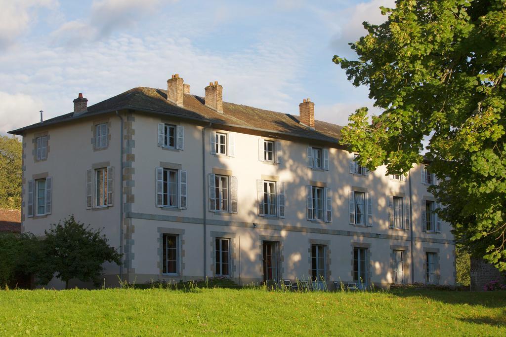 Abbaye Du Palais Bed & Breakfast Thauron Екстериор снимка