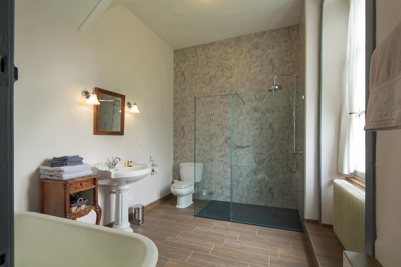 Abbaye Du Palais Bed & Breakfast Thauron Екстериор снимка
