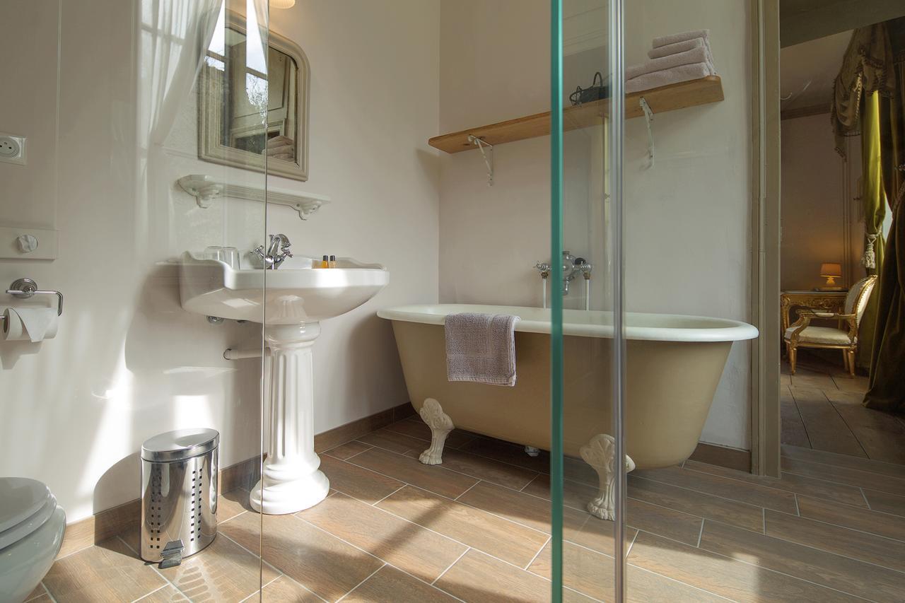 Abbaye Du Palais Bed & Breakfast Thauron Екстериор снимка
