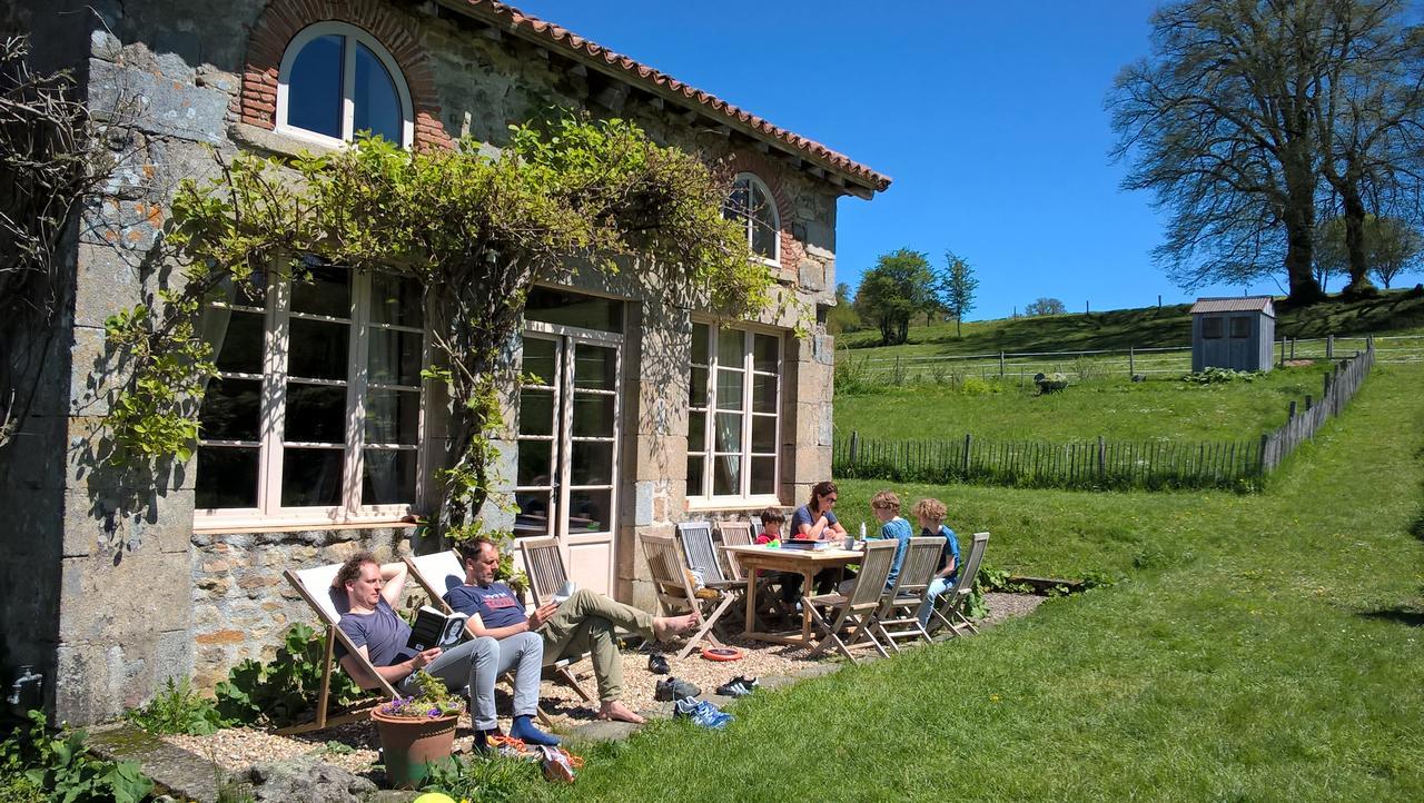 Abbaye Du Palais Bed & Breakfast Thauron Екстериор снимка