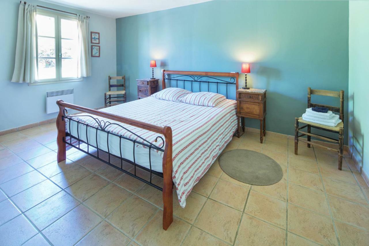 Abbaye Du Palais Bed & Breakfast Thauron Екстериор снимка