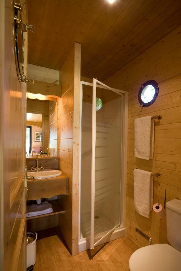Abbaye Du Palais Bed & Breakfast Thauron Екстериор снимка